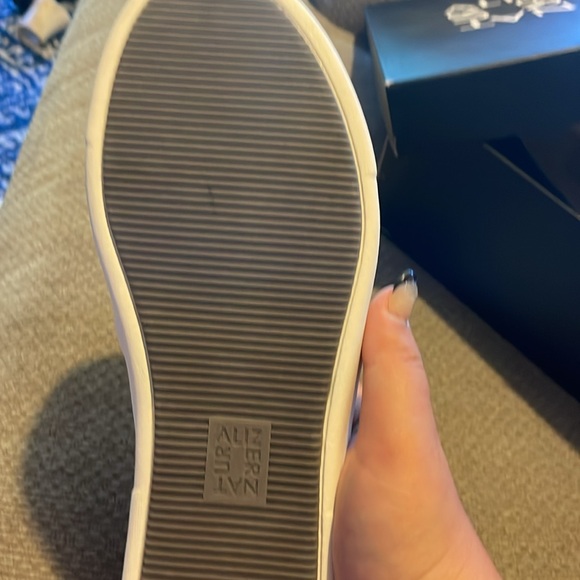 Wide Slip on shoes - Picture 4 of 4